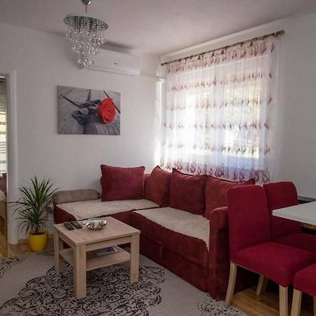 Apartmani Oaza Дарувар Екстер'єр фото