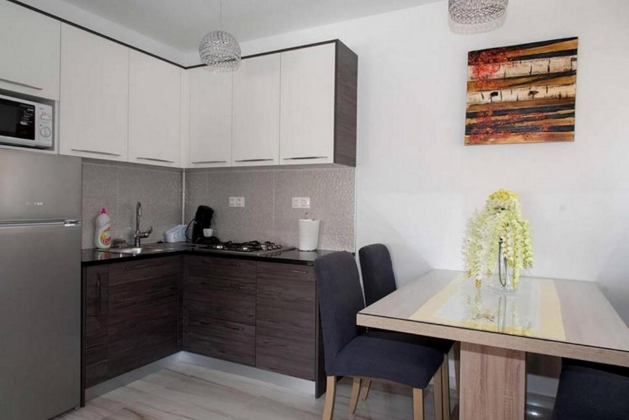 Apartmani Oaza Дарувар Екстер'єр фото