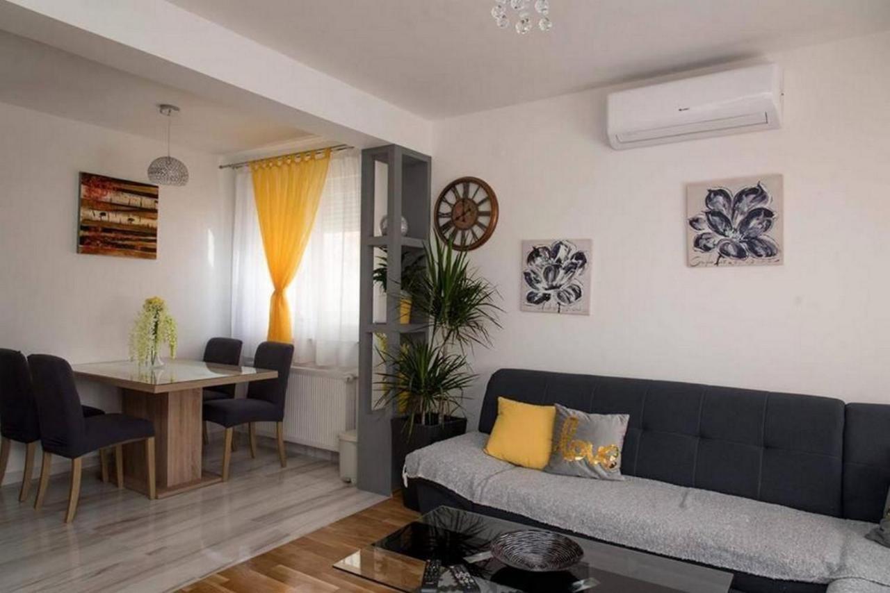 Apartmani Oaza Дарувар Екстер'єр фото