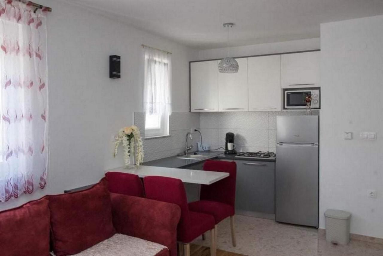 Apartmani Oaza Дарувар Екстер'єр фото